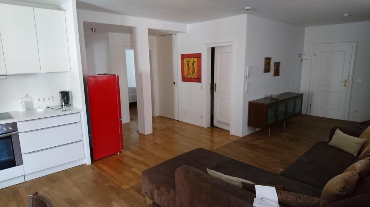 Kmh Apartment Санкт Блазиен Екстериор снимка